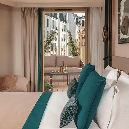 Barnett Hotel 4*