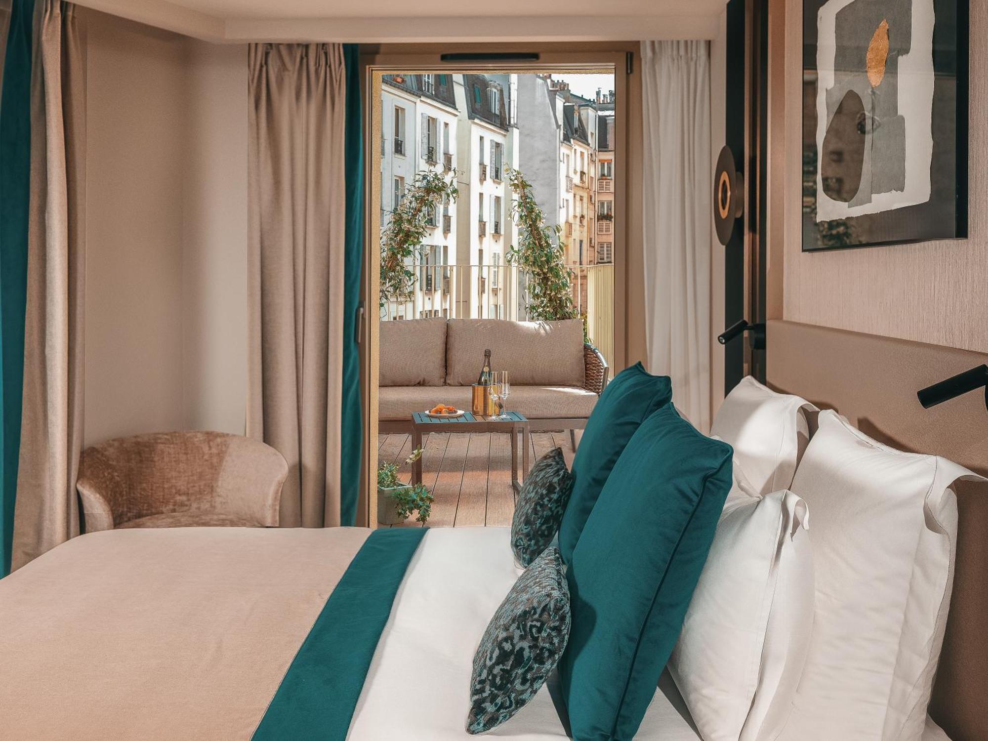 Barnett Hotel 4*