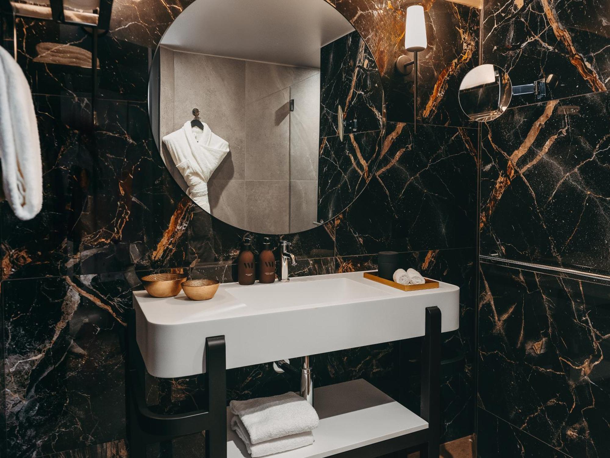 Barnett Hotel 4*